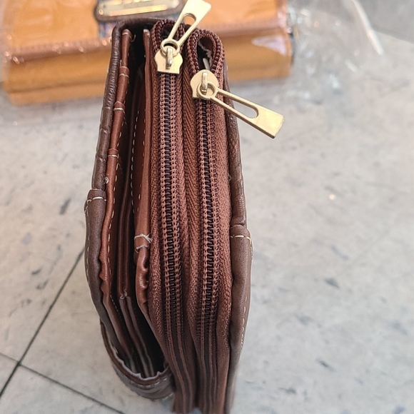 Wallet - Picture 3 of 4